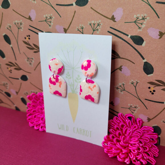 Flower Power Small Arch Dangle - Image 3