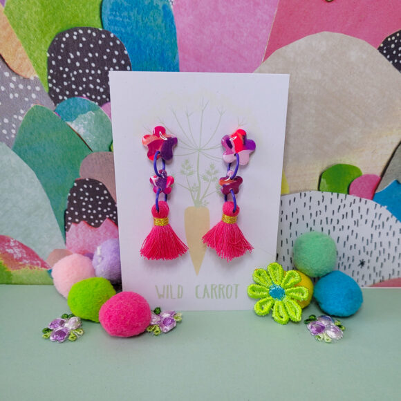 Thriving Small Flower Dangle