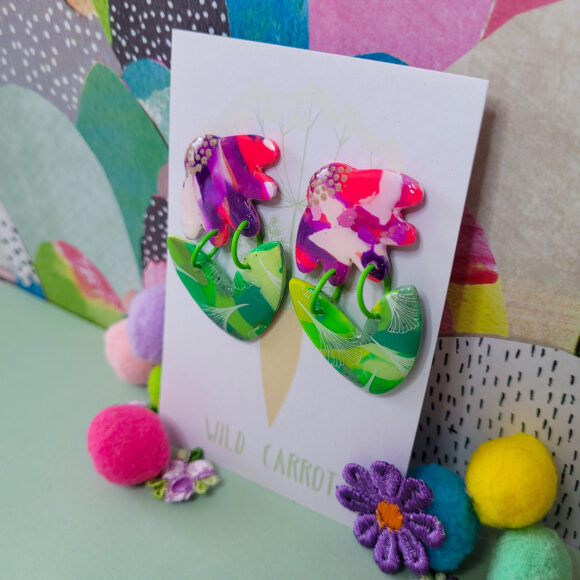Thriving Daisy Leaf Dangle - Image 3